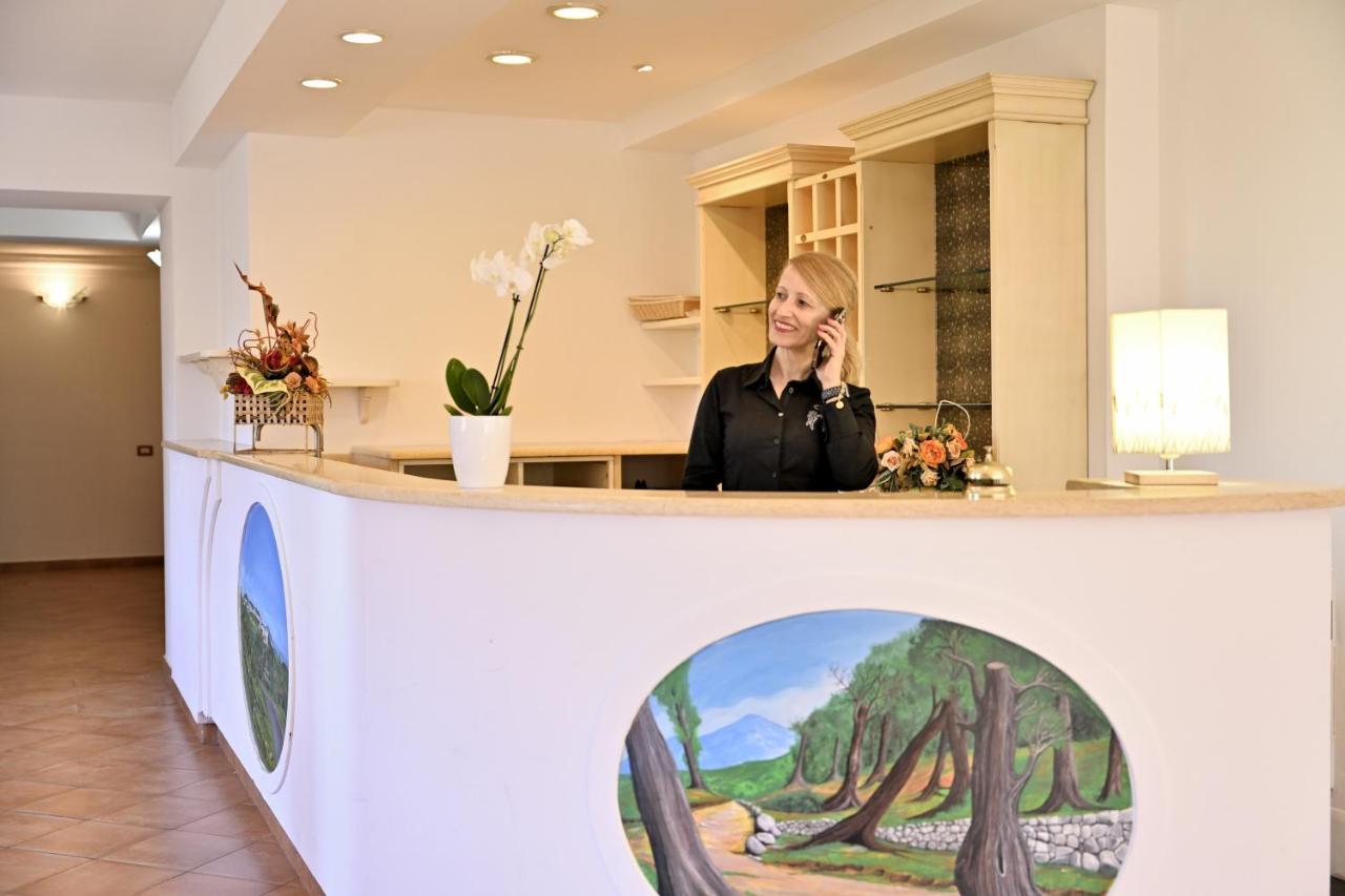 Hotel Marie Claire لاينوساي المظهر الخارجي الصورة