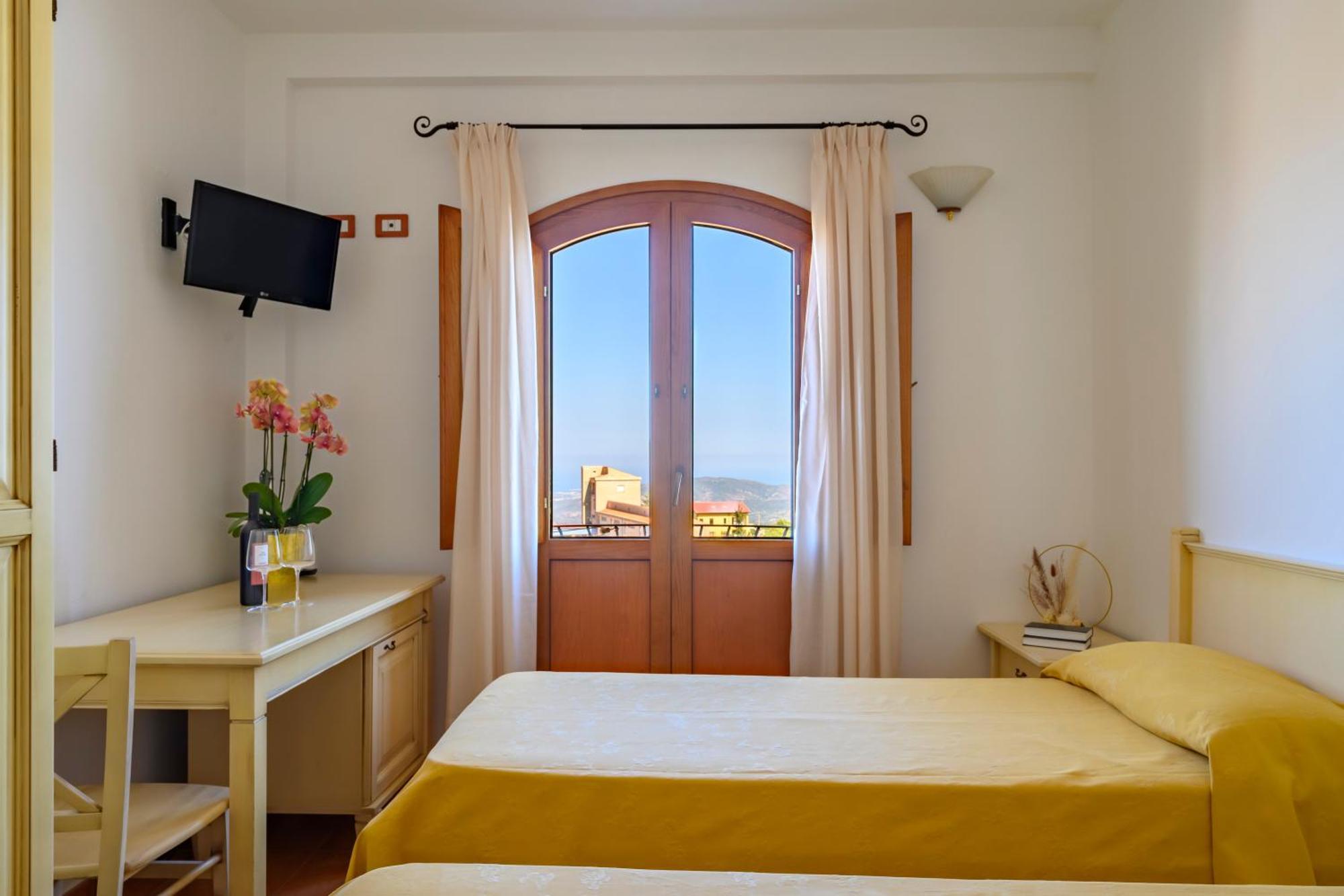 Hotel Marie Claire لاينوساي المظهر الخارجي الصورة